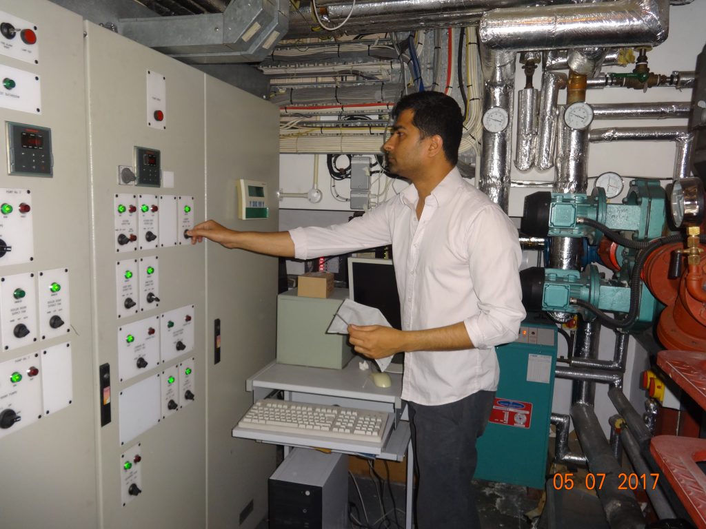 This image has an empty alt attribute; its file name is DSC04052-1024x768.jpg
